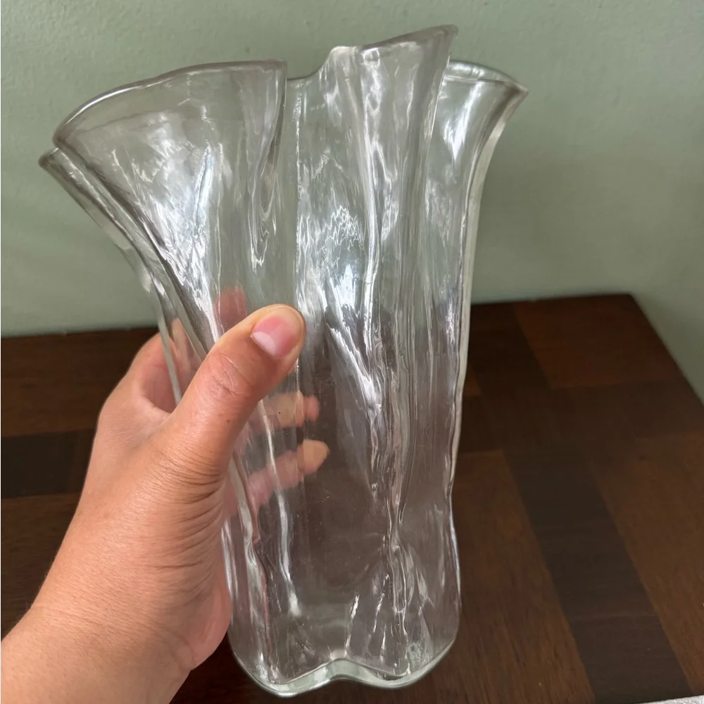 Elegant Clear Glass Vase